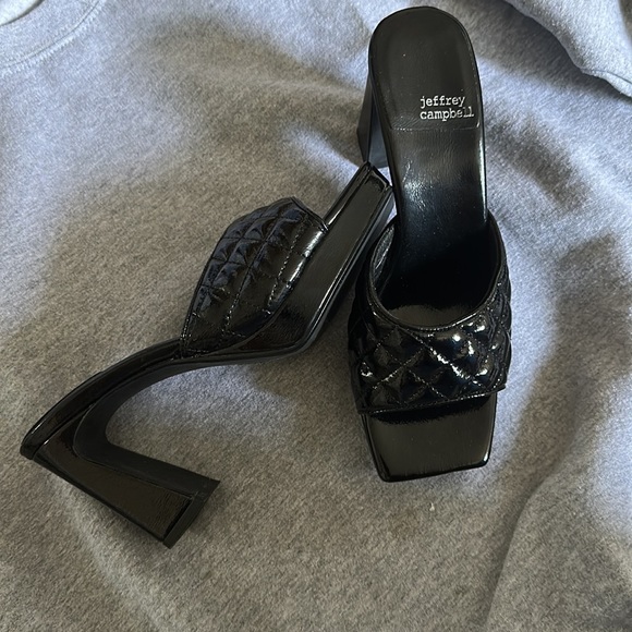 Jeffrey Campbell quilted heels  NEW - Picture 5 of 5